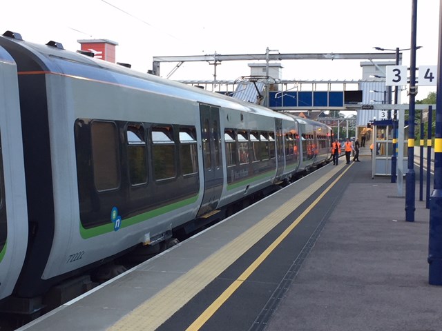 First electric train travels between Birmingham and Bromsgrove: First electric test train at Bromsgrove station 1