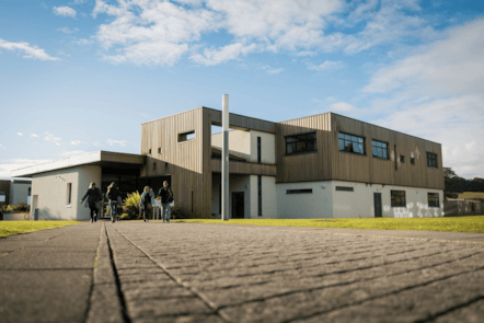 Coleg Cambria-11