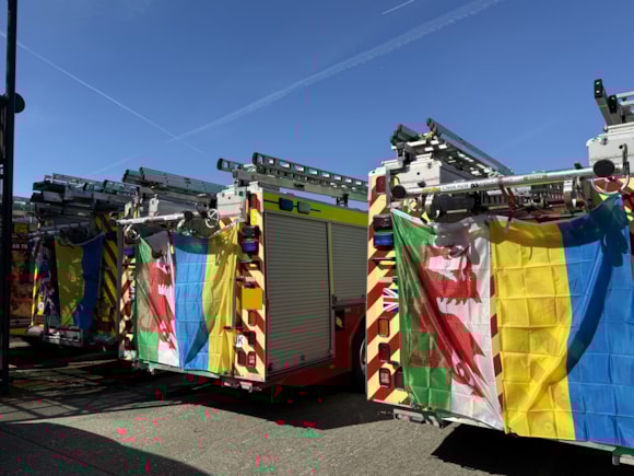 Gwasanaeth Tân ac Achub Canolbarth a Gorllewin Cymru yn Helpu i Ddarparu Offer Diffodd Tân Hanfodol i Wcráin: Ukraine Convoy 2025 01-2