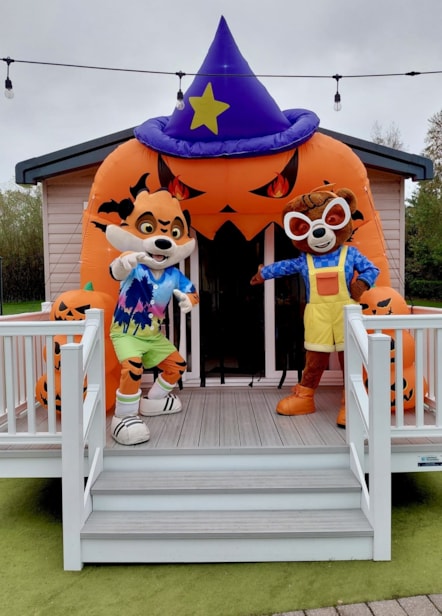 SSSQ Halloween Hafan