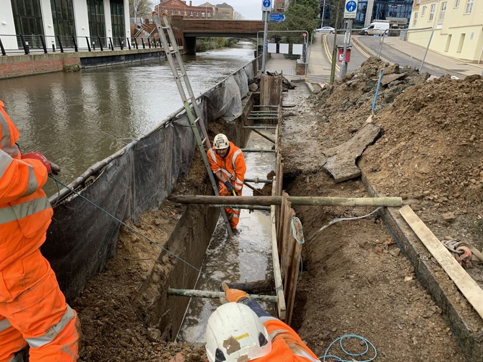 Work being completed on one of the previous phases of Kennetside wall strengthening