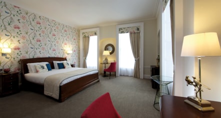 Gunton Hall Bedrooms Royale