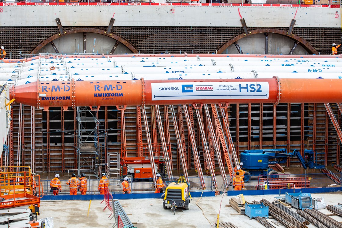 Hydraulic frame at the West Ruislip portal construction site.