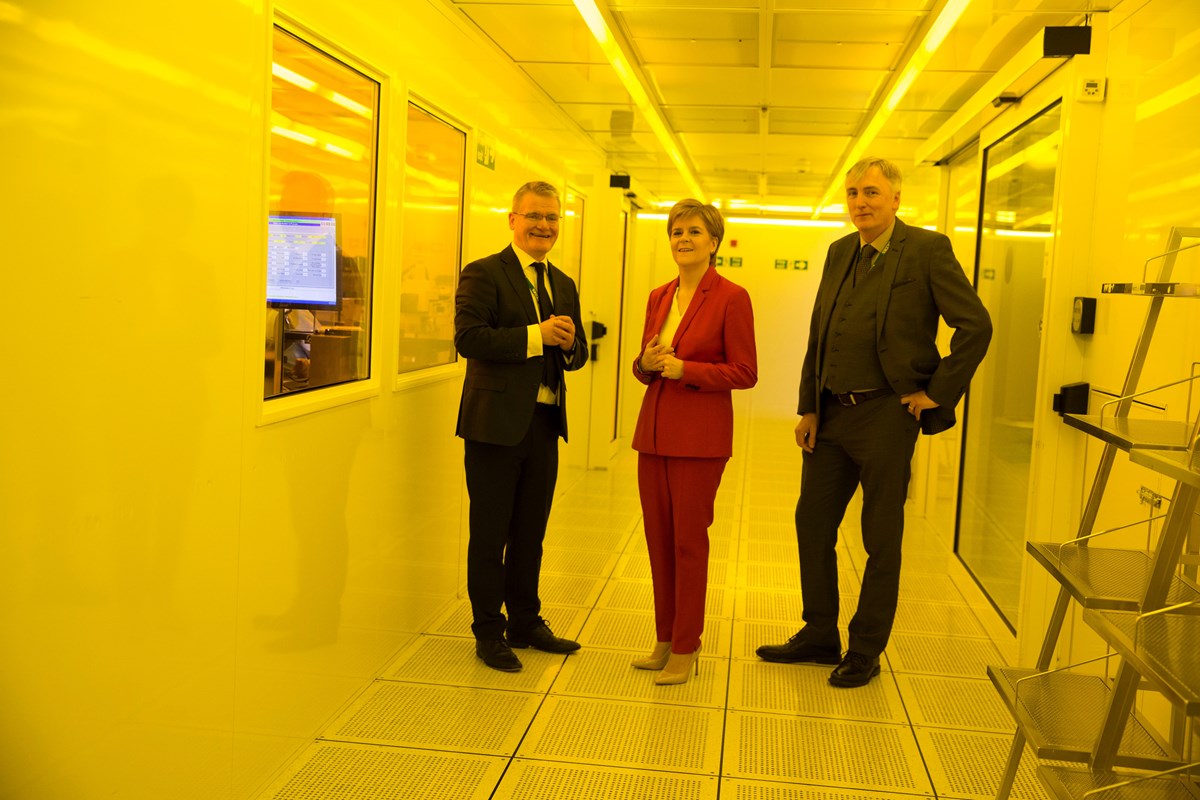 (L-R) Diodes Greenock MD Gerry McCarthy, First Minister Nicola Sturgeon and Diodes European President Tim Monaghan