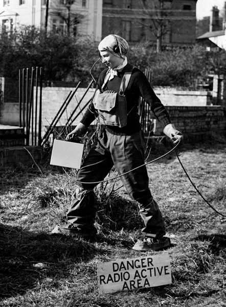 Britain's Women Learn Atom Defence ,1952. Image SuperStock  Alamy Stock Photo