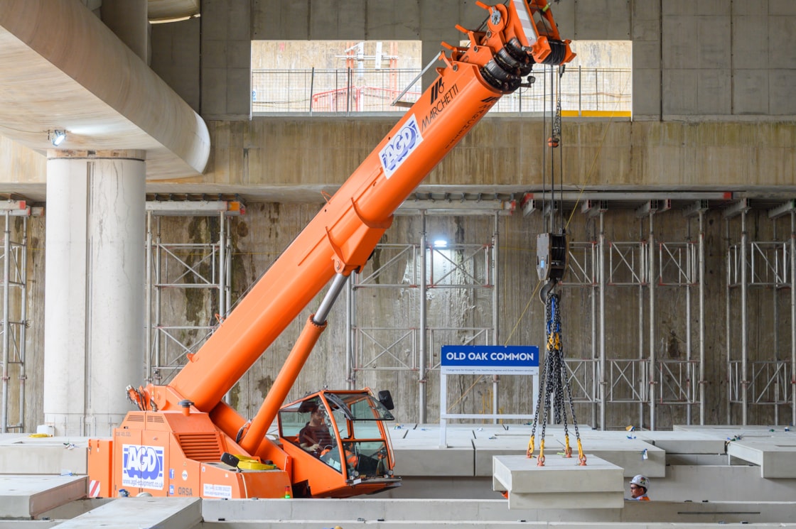 First platforms installed at HS2's Old Oak Common station for HS2 trains - May 2025-10