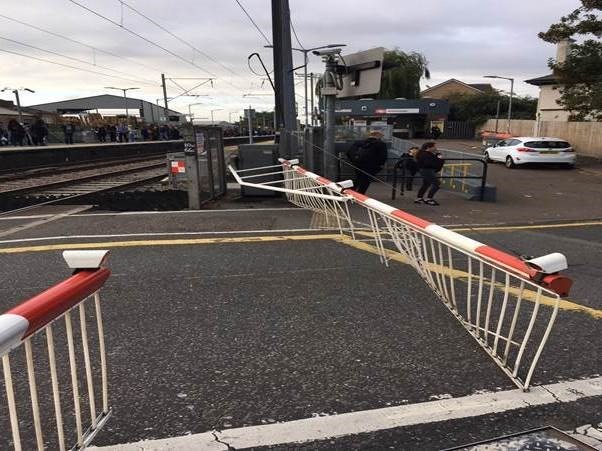 CCTV shows distracted drivers risking their lives at a level crossing as one in ten drivers in Anglia say they wont wait over five minutes: Brimsdown barriers knocked off