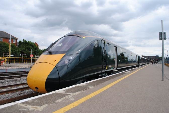 GWR offering free travel to customers of Oxford London coach service