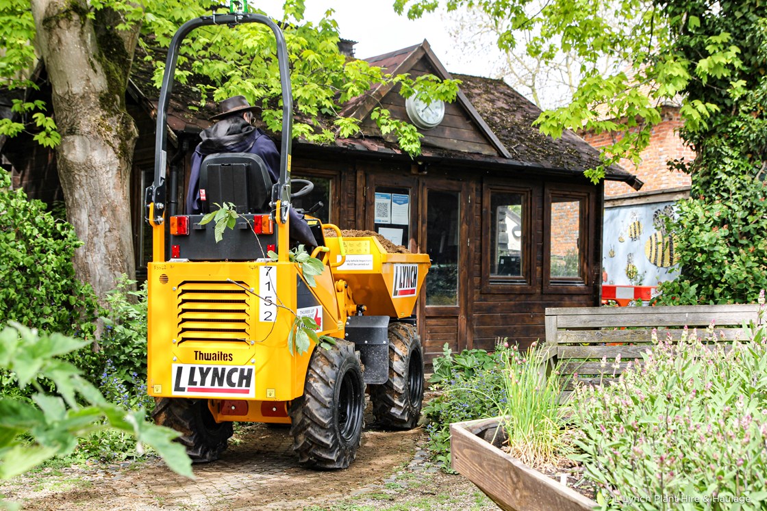 Lynch supports Iver Environment Centre-5