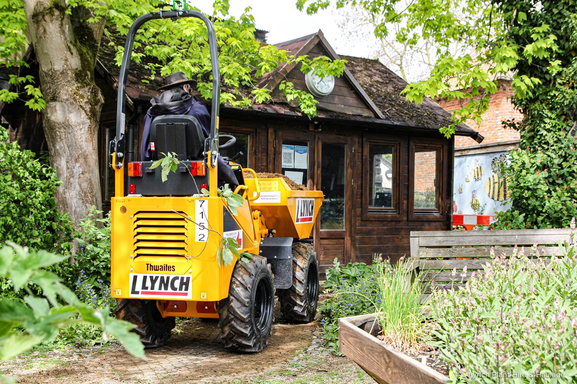 HS2 contractor supports Iver Environment Centre project to restore large wildlife pond: Lynch supports Iver Environment Centre-5