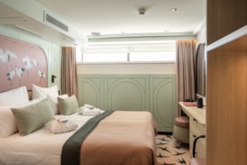 SHP Standard Cabin SotD INT 20516