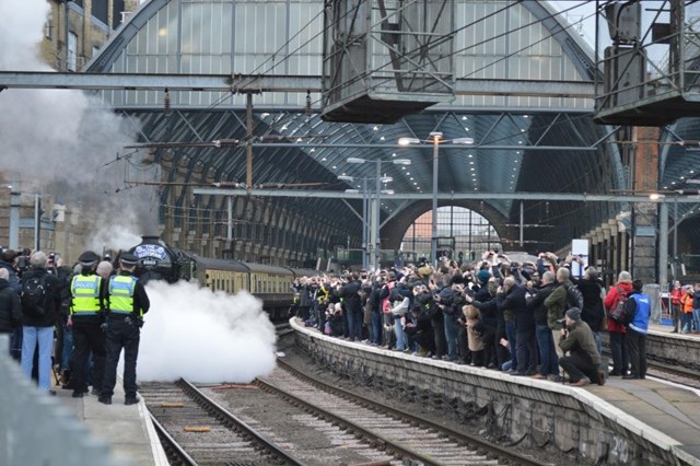 Flying Scotsman fans urged to stay safe during trips from York to Scotland: Crowded platforms at London King's Cross