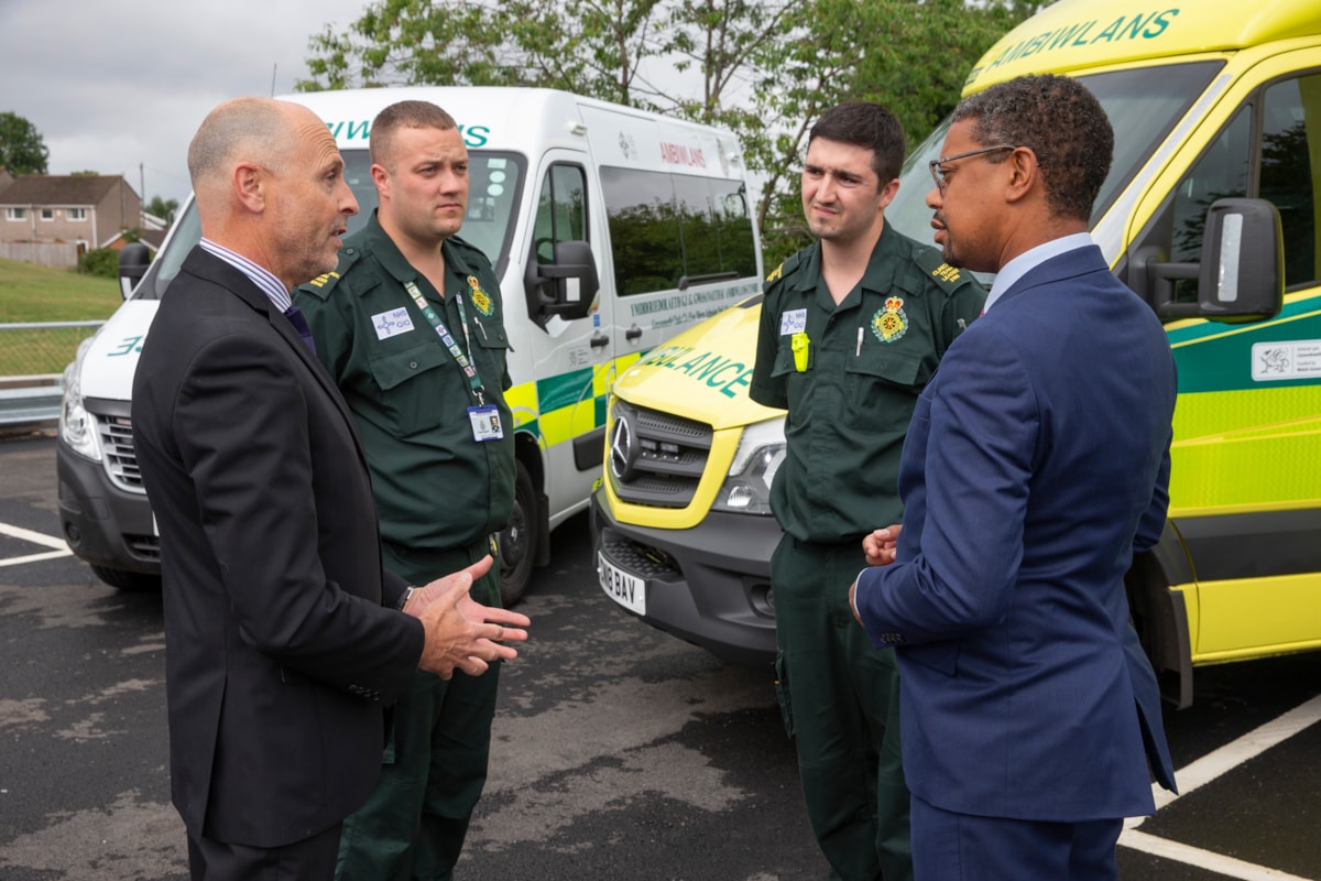 VG and ambulance staff chat outside ambulance 3