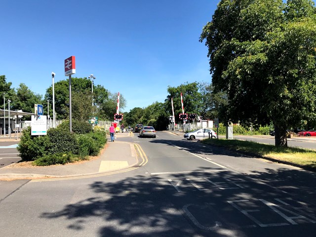 Vital upgrade to the track through Ashtead station and level crossing means no trains during the weekend of 5-6 September – and a special bus service for local residents: Ashtead level crossing 2