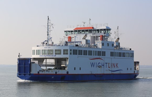 MAIB Report: Two catastrophic engine failures on board Wight Sky, Lymington River: WightSky Fig00 VslPhoto crWikiMedia-Geni