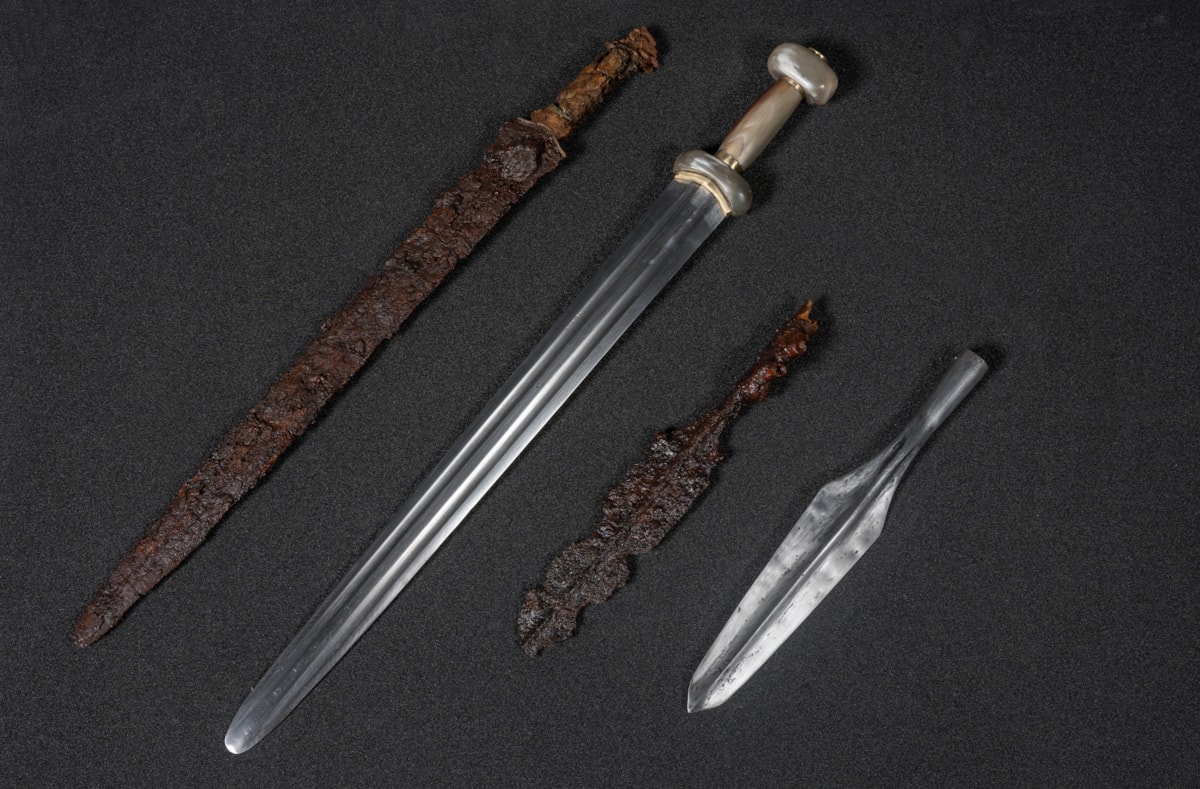 Marshill sword, spearhead and replicas. Photo © Neil Hanna 2