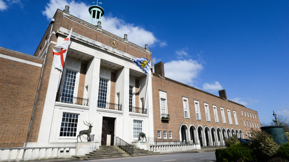 Hertfordshire County Council partners up with local vape shops to offer free e-cigarette starter kits and stop-smoking support: County Hall 1200x675