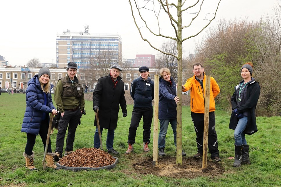 From left to right: Rachael Swynnerton (Islington Clean Air Parents);  James Robinson-Tillet (Islington Council tree officer); Cllr Paul Convery (Caledonian ward councillor); Helena Farstad (Islington Clean Air Parents); Cllr Rowena Champion; Andrew Bedford (Islington Council's Head of Greenspace and Leisure Services); Orla Tabley (Islington Council Tree Officer)