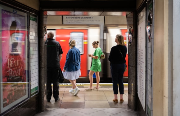 More sections of the Tube gain high-speed mobile coverage as roll-out across network continues: TfL Image - 4G Northern line 1