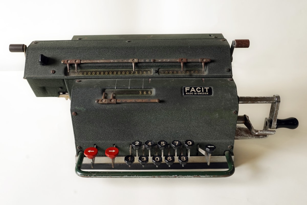Facit Model LX calculator 001-3