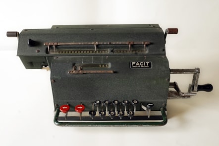 Facit Model LX calculator 001-3