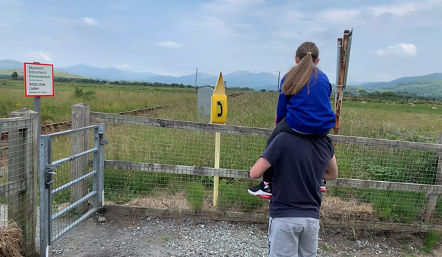 "Every parent’s worst fear": Schoolgirl recalls 'terrifying' near miss with train after becoming distracted at level crossing: Paige photo3