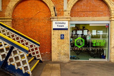 Grimsby Town station cycle hub