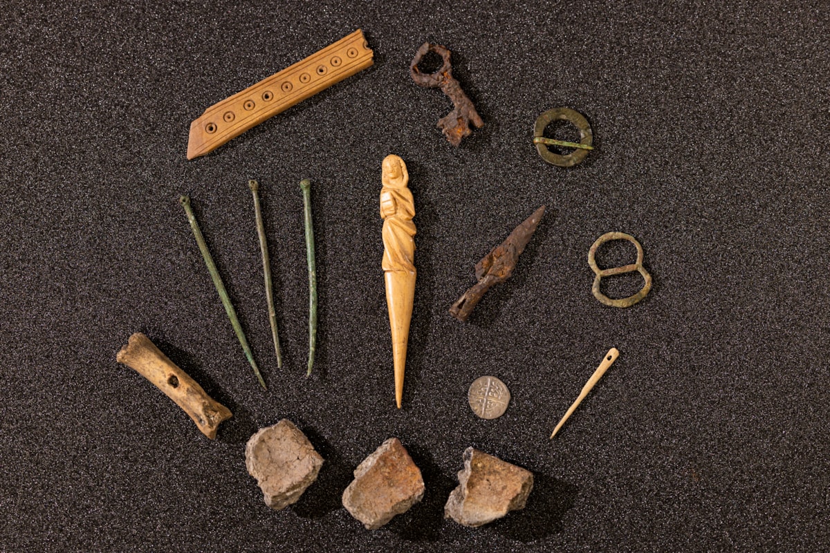 A selection of objects from the Eilean Donan assemblage - copyright Duncan McGlynn