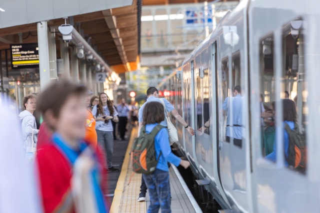Great Northern/ Thameslink train service in Cambridge South station-2