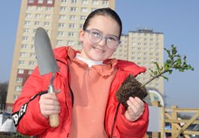 Castlebay Drive Wee Forest Planting Day - 23 Mar 22 - photo credit Graham Burns / The Conservation Volunteers