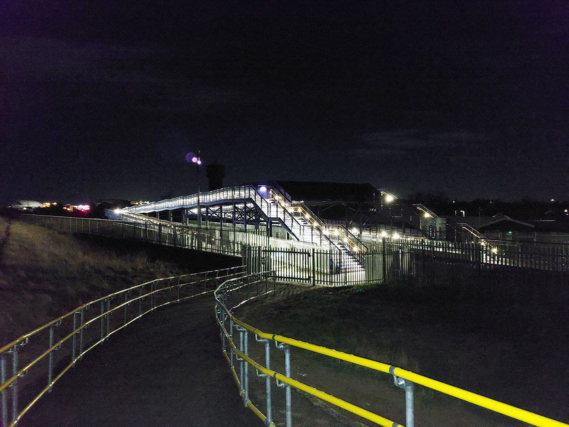 Suggitt's Lane footbridge at night