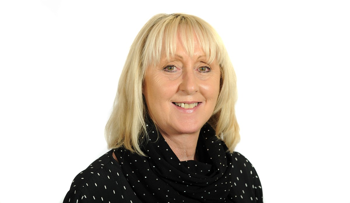 Cllr Karen Shakespeare head shot