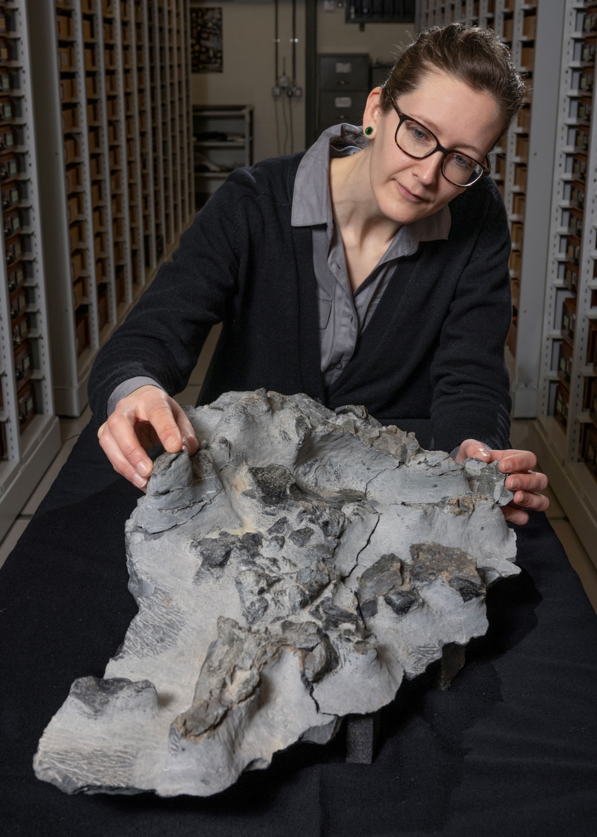 Dr Elsa Panciroli with the Elgol dinosaur fossil credit Neil Hanna 1