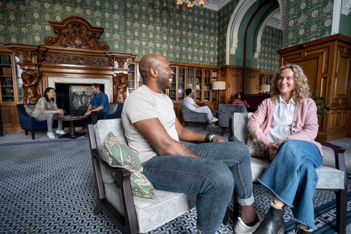 Library Warner Hotels Heythrop Park (12)