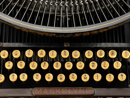 Maskelyne No. 3 typewriter c (1)