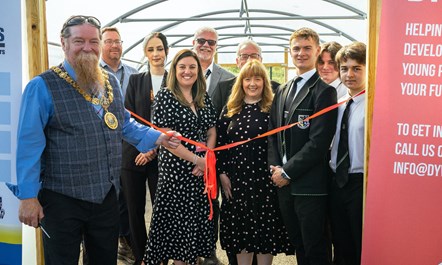Provost Todd cuts the ribbon to declare Bonnet Toun Bicycles open