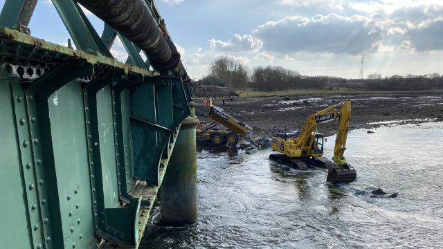 Emergency anti-erosion work underway for Cumbrian viaduct: Derwent viaduct work-3
