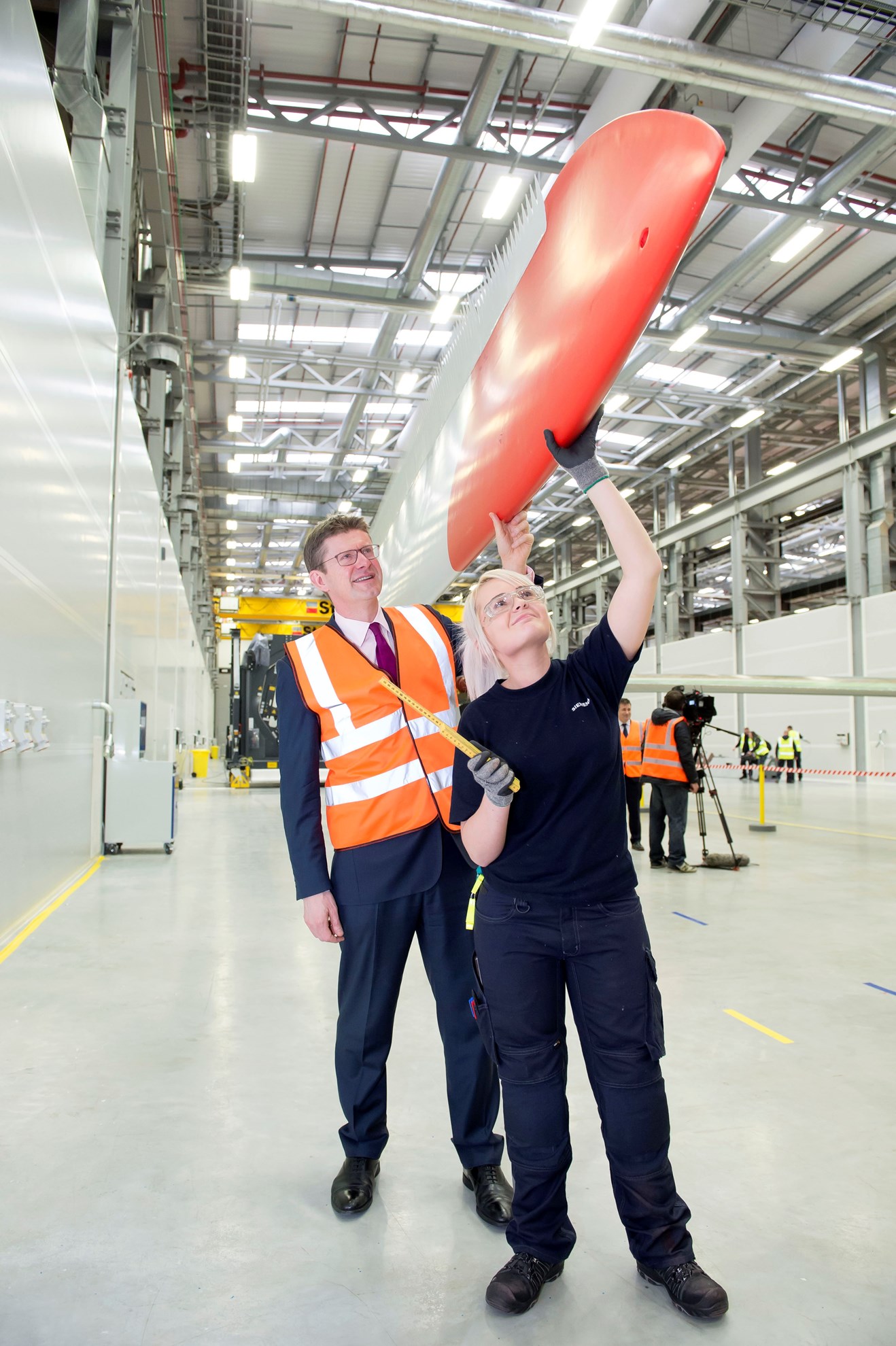 siemens-hull-factory--opening-first-blade-rt-hon-greg-clark-and-fiona-clark.jpg