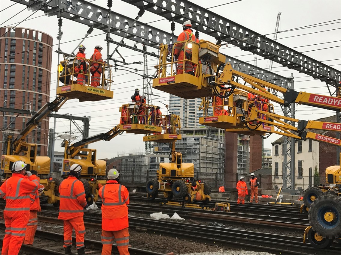 Leeds station capacity boxing day 2019 OLE