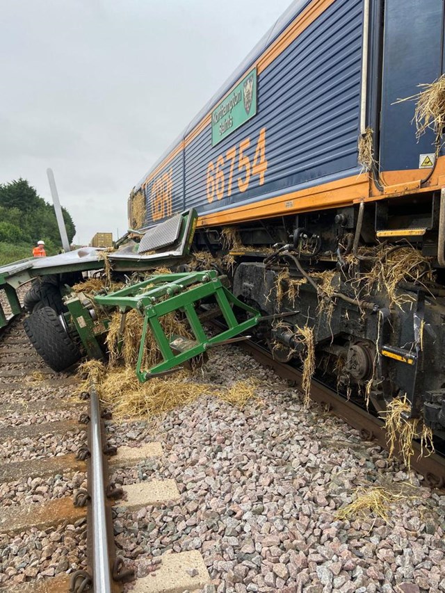 Extensive repair works to be carried out following Cambridgeshire level crossing incident: Kisbeys level crossing incident 1