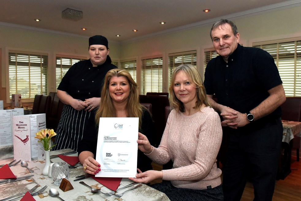 Eat Safe Award for Maxwood Hotel, Galston