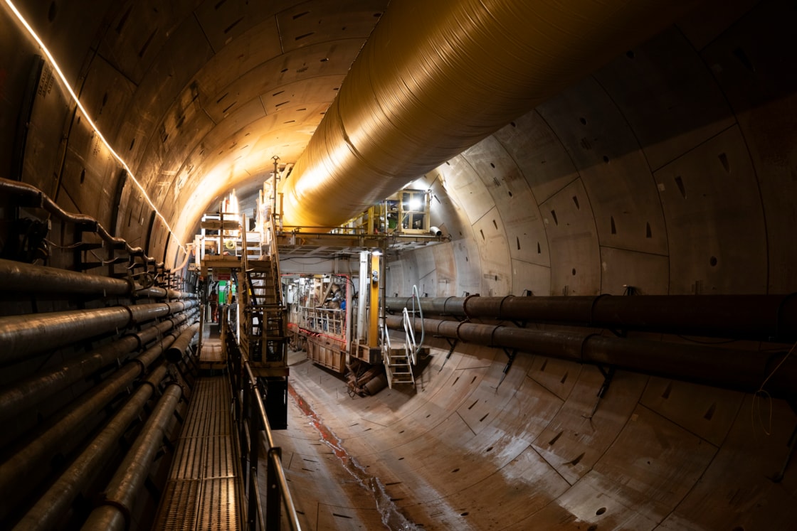 Mary Ann TBM halfway through building the Bromford Tunnel-2