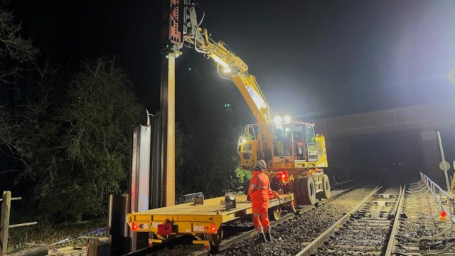 Major changes to Chiltern main line journeys during five-day rail upgrade this month: King's Sutton bridge improvement work