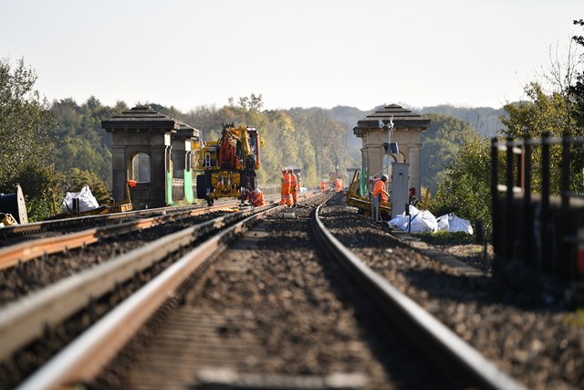Brighton Mainline Upgrade Ouse Valley Oct 10  (7)