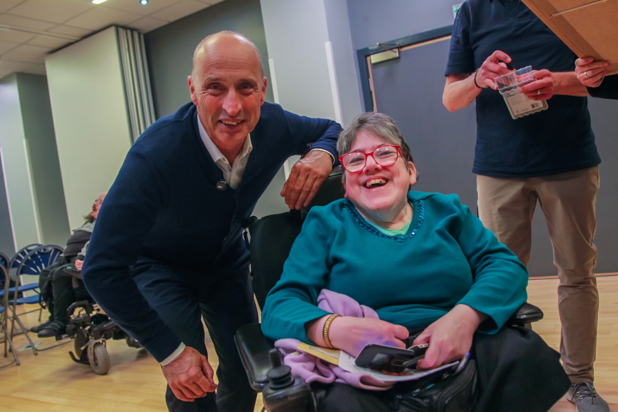 Sporting Memories - Nasser Hussain and Yvonne Reynolds