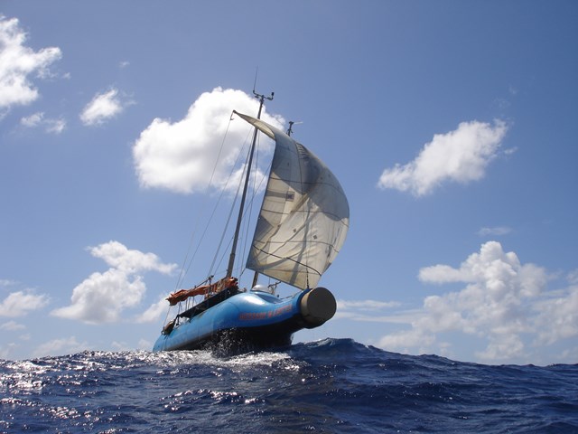 Bottle Boat mid Atlantic (2)