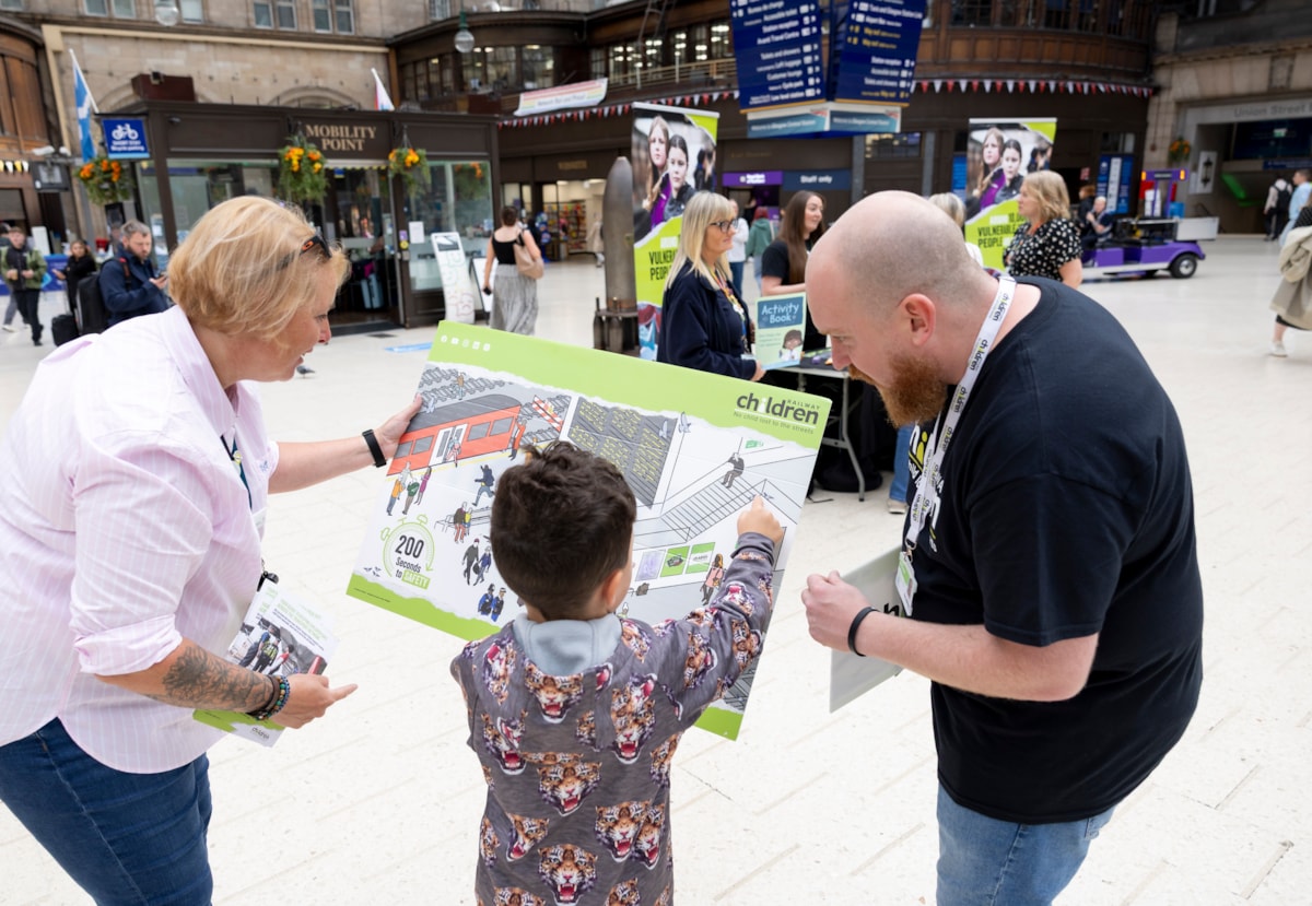 Representatives from Avanti West Coast interacted with people at stations along the West Coast Main Line on the topic of vulnerable children.