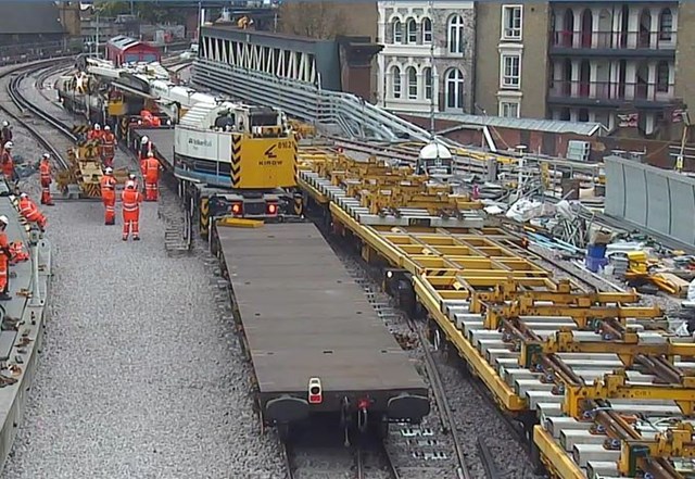 WesternapproachesKirow: New points - which allow trains to move from one track to another - are laid on the tracks to the west of London Bridge station