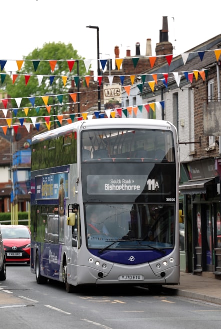 First Bus York Service 11 in Bishopthorpe 3