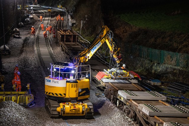 Reminder: Diversions and buses keep passengers moving between Huddersfield and Leeds over nine days: Work at Morley station - Christmas 2022-4